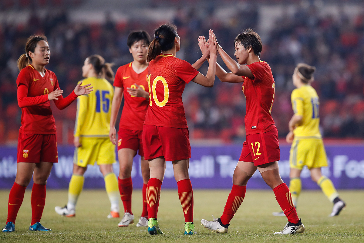 国际赛事独家报道：女足国家队斗志昂扬全力以赴的简单介绍
